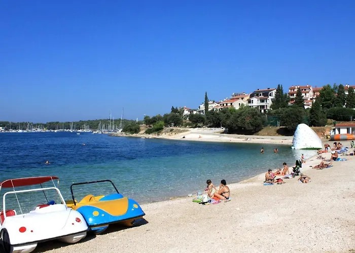 Apartman With A Parking Space Vinkuran, Pula - 7653 *